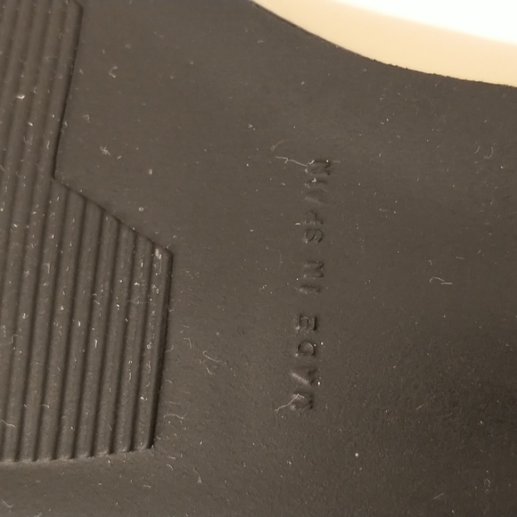 Leather Loafers Stuart Weitzman Flats Tan w/ Black Bow & Trim 8.5 Made in Spain - Picture 8 of 10